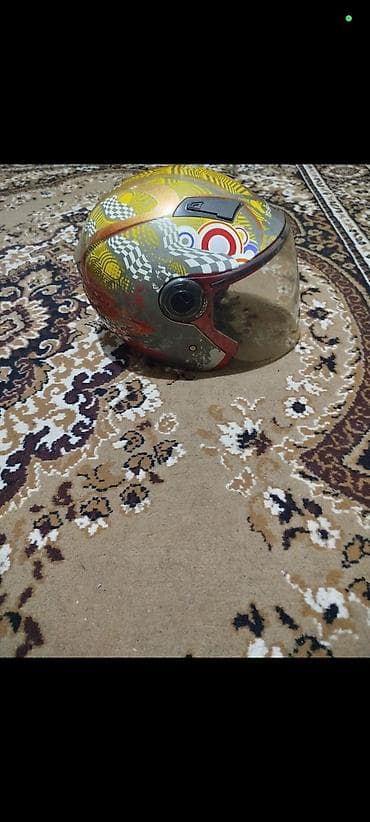 Mototsikl dəbilqəsi – tam üzlü, vizorlu model - Rəng və dizayn