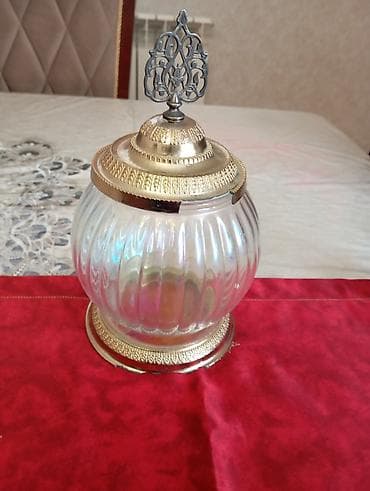 Şərbət/çay-servis dəsti Tərkib: - 1 ədəd iri şüşə qab – qapaqlı — 5