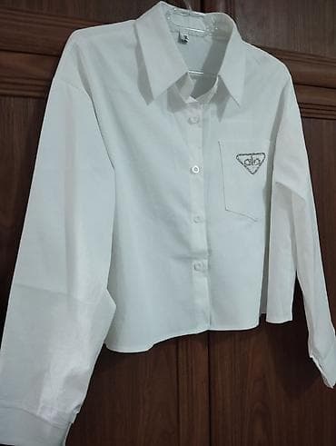 Şəxsi əşyalar: Ağ rəngli qadın köynəyi - Klassik yaxalıq və ön hissədə düyməli — 1