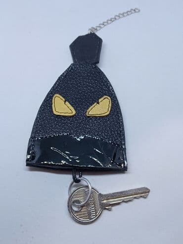 açarliq: Dəridən hazırlanmış bu açarlıq, Stitch cizgi film personajının dizaynı — 2