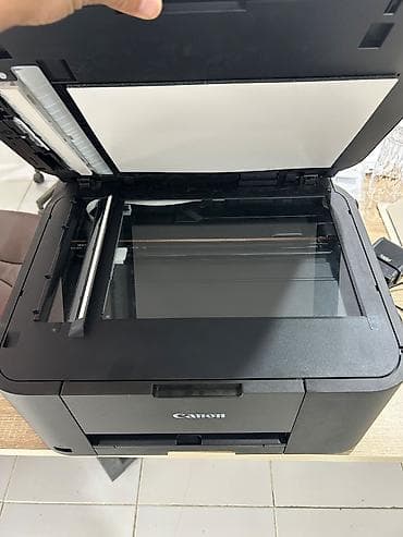 Çox az istifadə olunub. Marka Canon MB2160