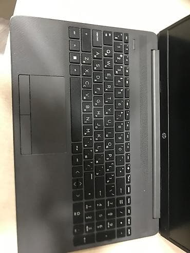 Avtoelektronika: HP noutbuk - Brend: HP - Korpus: mat tünd boz/qara rəng, kompakt və — 2