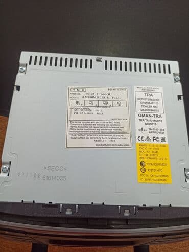 Микрофоны: Hyundai AM100MD model nömrəli radio. Qara rəngli ön paneli və boz — 2