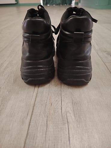 işlenmiş eşyalar: Heç bir qüsuru yoxdur, suya davamlı, möhkəmdir. Cəmi 2 dəfə geyinilib — 4