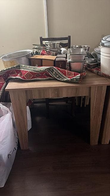 plasmas alıram: Masa 7 eded Yenidir 1/1 Qiymet 90 azn (1) Alinib 180 azn (1) Sex mali — 1