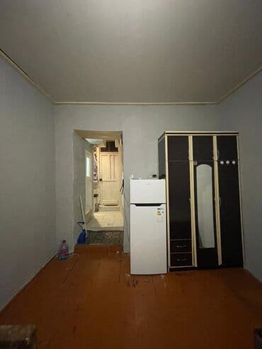 naximov kucesi: İcərişəhər metrosunan 300 m. məsafədə, Abdulla Şaiq 5 kücəsində — 9