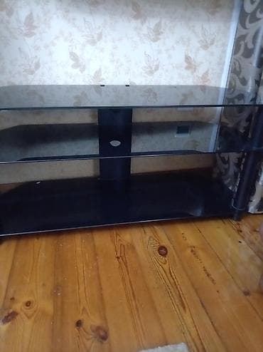 TV altlığı: İşlənmiş, Düz TV altlığı, Polkalı, Şüşəli — 2