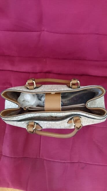 белые женские сумки: Canta zakaz alinib xaricden uc defe asaqi giymete satilir, unvan — 2