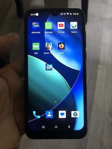 Blackview smartfon - Marka/model: Blackview (arxa korpusda loqo) -