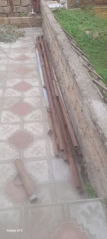 Döşəmə: Məhsul: Metal borular dəsti Təsvir: - Fərqli uzunluqlarda bir neçə — 3