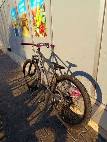 oğlan üçün velosiped: Velo ideal vəziyyətdədir problemi yoxdur Rul,boğaz,pedal,təzə — 9