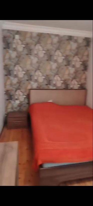 mastagada kiraye ev: Əhməd Cəmil kuc Elimler Akademiyasi metrosun yaxınlıqı(metroya 3-4 — 8