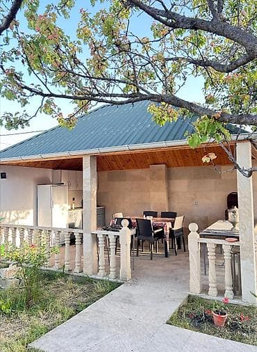 sumqayit kotec qesebesi evler: Sadə ev kimi verilir geniş həyəti 3 yataq otağı 7 tam yatacaq böyük — 10