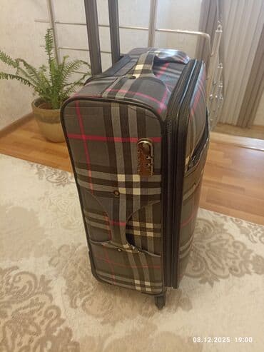 Maskalar, eynəklər: Təkərli səyahət çamadanı - Material: parça (klassik dama naxışlı — 3