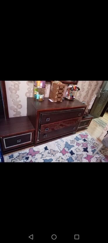 кухонная мебель бу: Двуспальная кровать, Шкаф, Малайзия, Б/у — 1