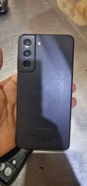 телефон раскладушка fly ezzy trendy для пожилых: Samsung Galaxy S21 FE, rəng - Qara — 2