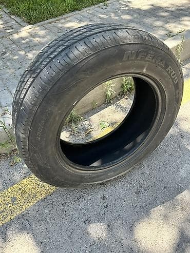z6 mini: Avtomobil üçün şin satılır. Şinin ölçüsü **235/65 R18**-dir. Yan — 2