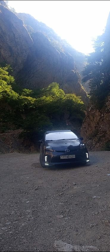 Toyota Prius: 1.8 l | Hetçbek lalafo.az -da Toyota Prius: 1.8 l | Hetçbek