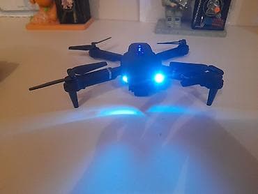 oyuncağlar: Qatlanan E88 dron Heç bir problemi yoxdu təp-təzədir hər şeyi tamdır 1 — 3