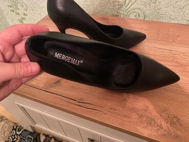 босоножки на тракторной подошве с каблуком: Tuflilər, Ölçü: 40, rəng - Qara, Yeni — 2