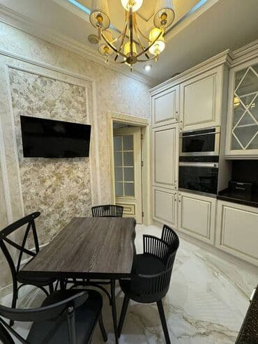 mingecevirde 3 otaqli evler: Yasamal, 3 otaqlı, Yeni tikili, m. Elmlər Akademiyası, 95 kv. m — 8