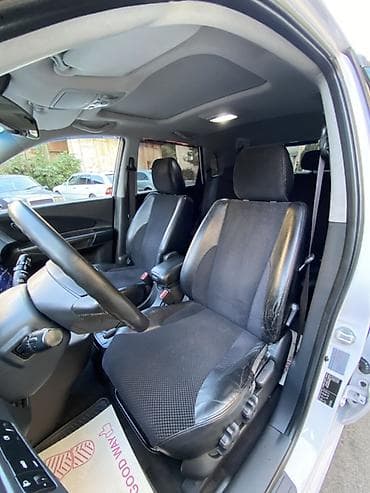 Hyundai Tucson: 2 l | 2008 il Ofrouder/SUV — 10