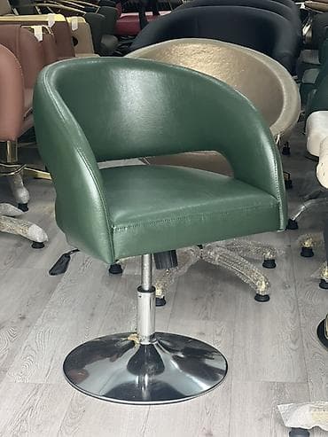 tibbi oturacaq: Salon/kafe kreslosu – yaşıl rəngli, yumşaq eko‑dəri üzlüklü. - Dairəvi — 1