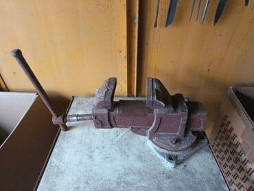 Laqondalar: Sovetin məngənəsidir. Ümumiyyətlə istifadə olunmayıb. Qarajda — 2