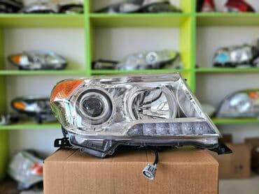 on fara: Toyota Land Cruiser 2012 on faralari . Toyota L/C 2012 qabaq sag ( sağ — 1