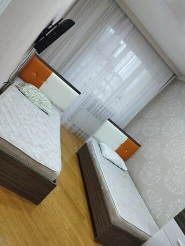 Xadimələr: Xadimə tələb olunur, 30-45 yaş, 6 ildən artıq təcrübə, Dəyişən qrafik, Gündəlik ödəniş — 3