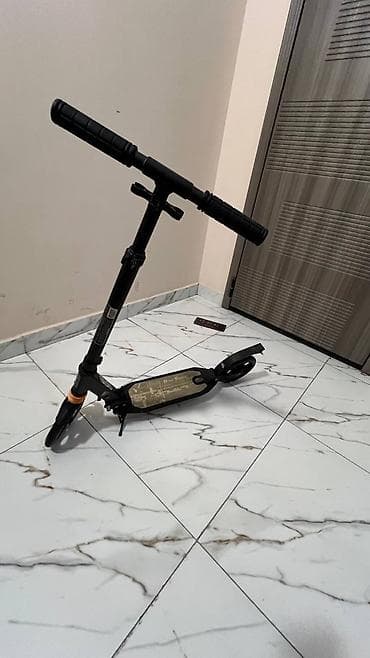 Samokatlar: Şəhər üçün yüngül və praktik scooter - Material: möhkəm alüminium — 3