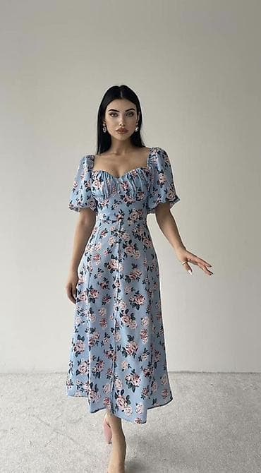 Mavi çalarlar üzərində çiçək naxışlı midi don - Üst hissə: Dərin