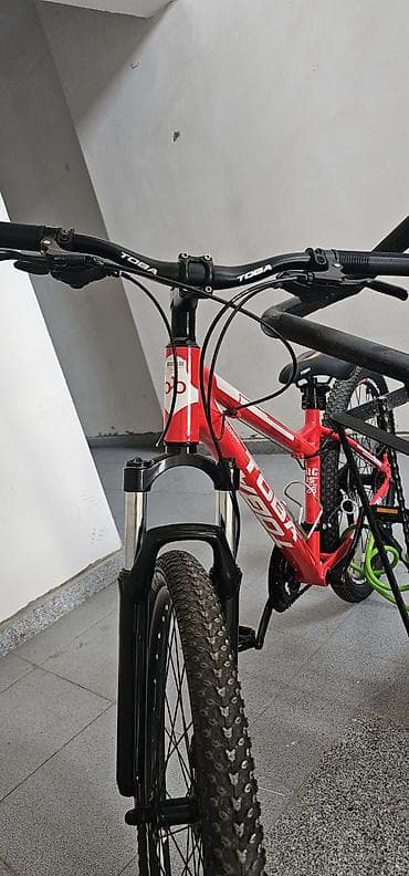 ucuz velasipet: Toba dağ velosipedi – parlaq qırmızı rəngdə, yüngül və möhkəm — 6