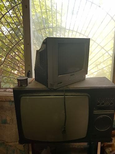televizo: На запчасти два телевизора, нижний точно работал. самовывоз из — 2