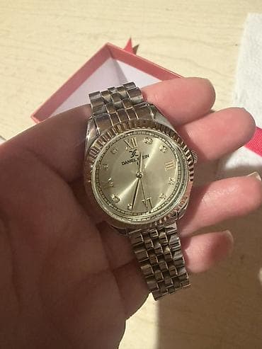 Qol saatı, rəng - Qızılı