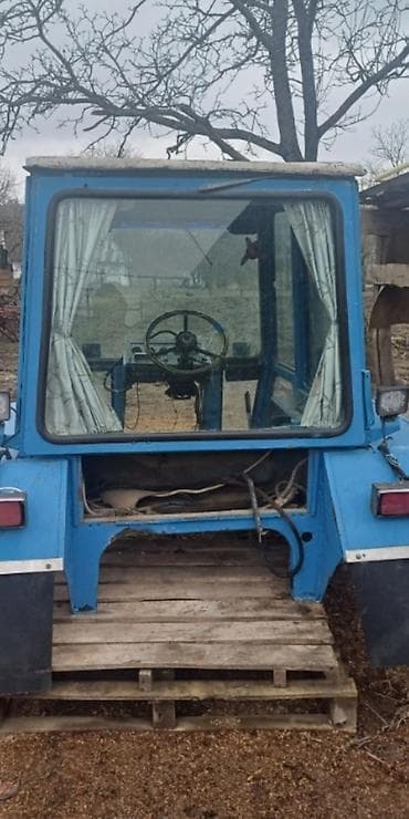 kreditle traktor: Traktorlar — 3