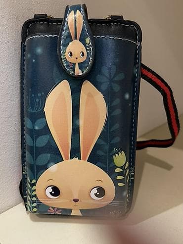 Telefon üçün nəzərdə tutulmuş, tünd göy rəngli, dovşan təsvirli bu