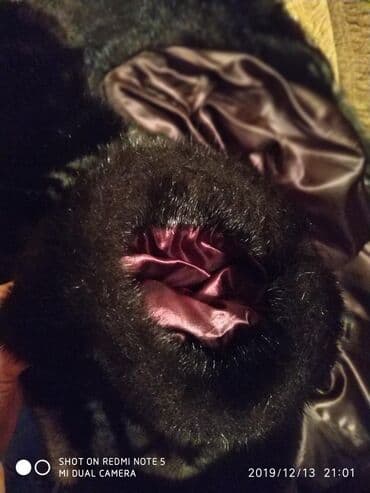 Paltolar: Təzədir.Süni kürk.400m alınıb . Ölçü uyğun olmadığı üçün satılır .Heç — 4