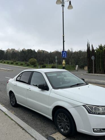 saipa saina 2019: Iran Khodro : 1.7 l | 2018 il 299000 km Sedan — 7