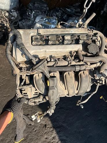 Toyota carolla auris benzin mator ve karopkalar