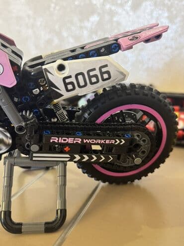 Audi: Konstruksiya dəsti – texniki motosiklet modeli - Rəng: çəhrayı/qara — 5