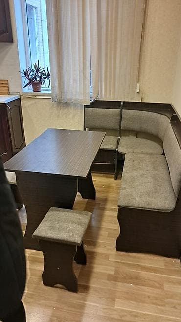isti: Metbex ucun kunc divan masa ve 2 eded taburetka satilir 150azn.Unvan — 1