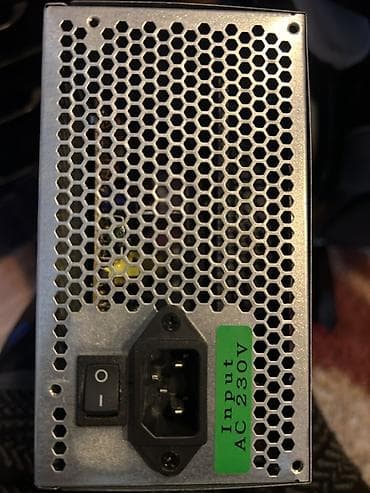 Monitorlar: Qida bloku 550 W — 5