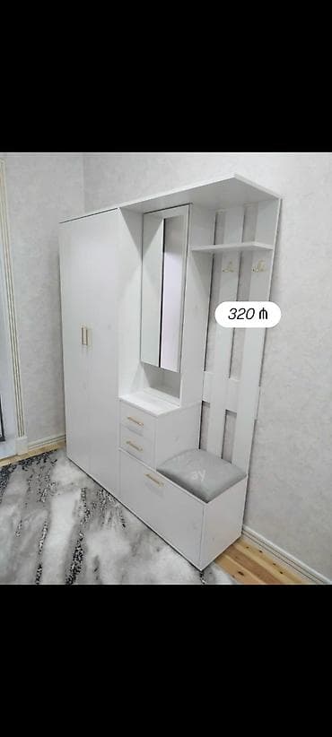 *Dəhliz Dolabi* – Sifarişlə Hazırlanır Ölçü: 160 × 40 × 200 Rəng