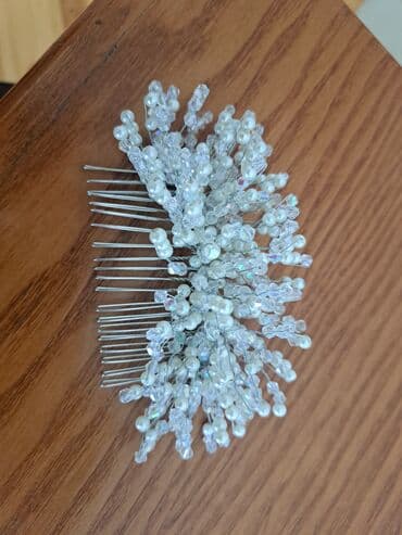 1 qram qızıl neçə manatdır 2025: Saç aksesuarl. Zaks üçün saç aksesuarı. 30 manata alınıb. 15ə satıram — 2