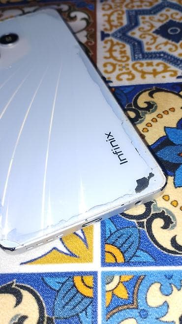 Audio: Infinix HOT 30i, 256 GB, rəng - Ağ, Sensor — 2