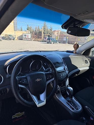 termostat satisi: Chevrolet Cruze: 1.8 l | 2012 il Sedan — 3