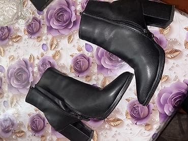 rezin botlar: Qadın botları – qara rəng - Model: dar burunlu, qısa ötkün (ankle — 2