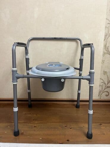 Daşınan komod (portativ tualet stulu) - Metal karkas, sabitlik üçün