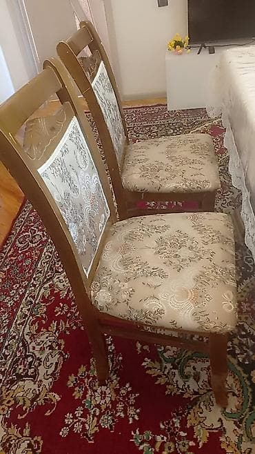 islenmis stul: Yemək otağı dəsti – masa və 6 stul - Klassik üslubda, tünd ağacdan — 2